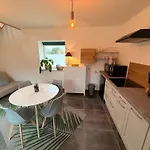 Sensup A 5min De Pairi Daiza 住宿加早餐酒店