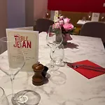 住宿加早餐酒店 Sensup A 5min De Pairi Daiza 布吕热莱特