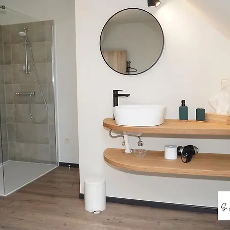 Sensup A 5min De Pairi Daiza Bed and breakfast