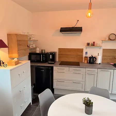 Sensup A 5min De Pairi Daiza Bed & Breakfast 3*