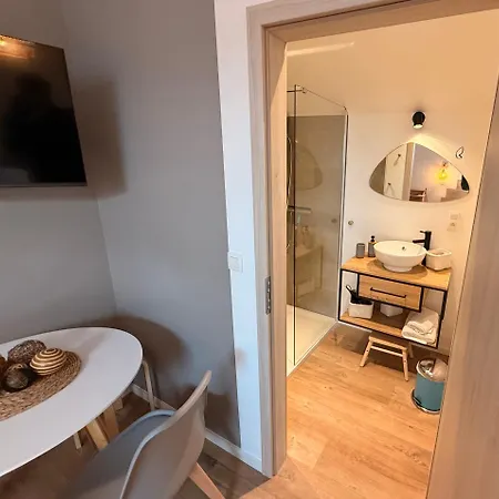 Sensup A 5min De Pairi Daiza Brugelette