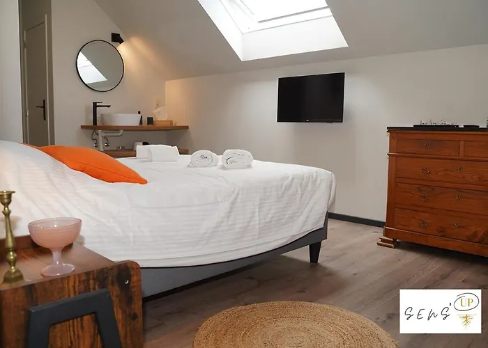 Sensup A 5min De Pairi Daiza Bed & Breakfast