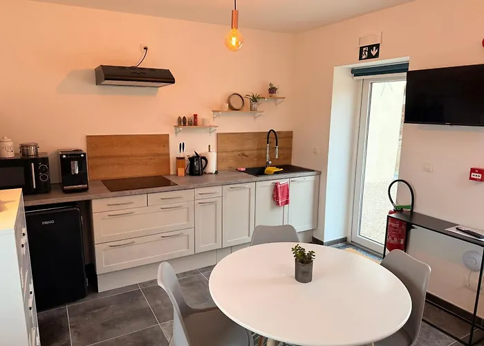 Sensup A 5min De Pairi Daiza Bed & Breakfast Brugelette